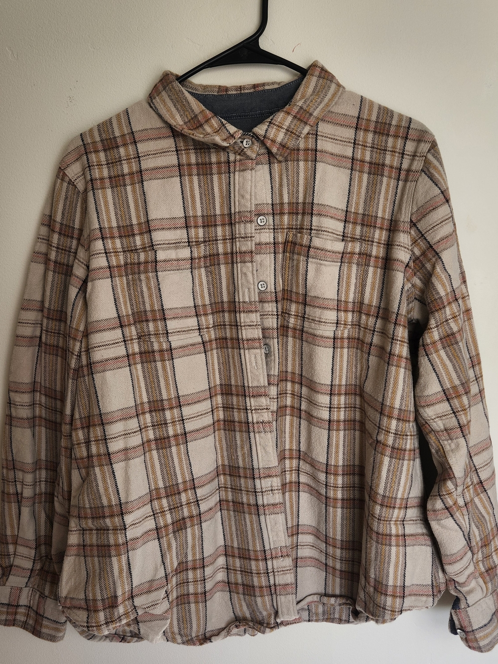 Casual Women's Plaid Button-Down Shirt in Beige and Brown
